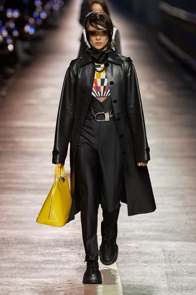 Look 7